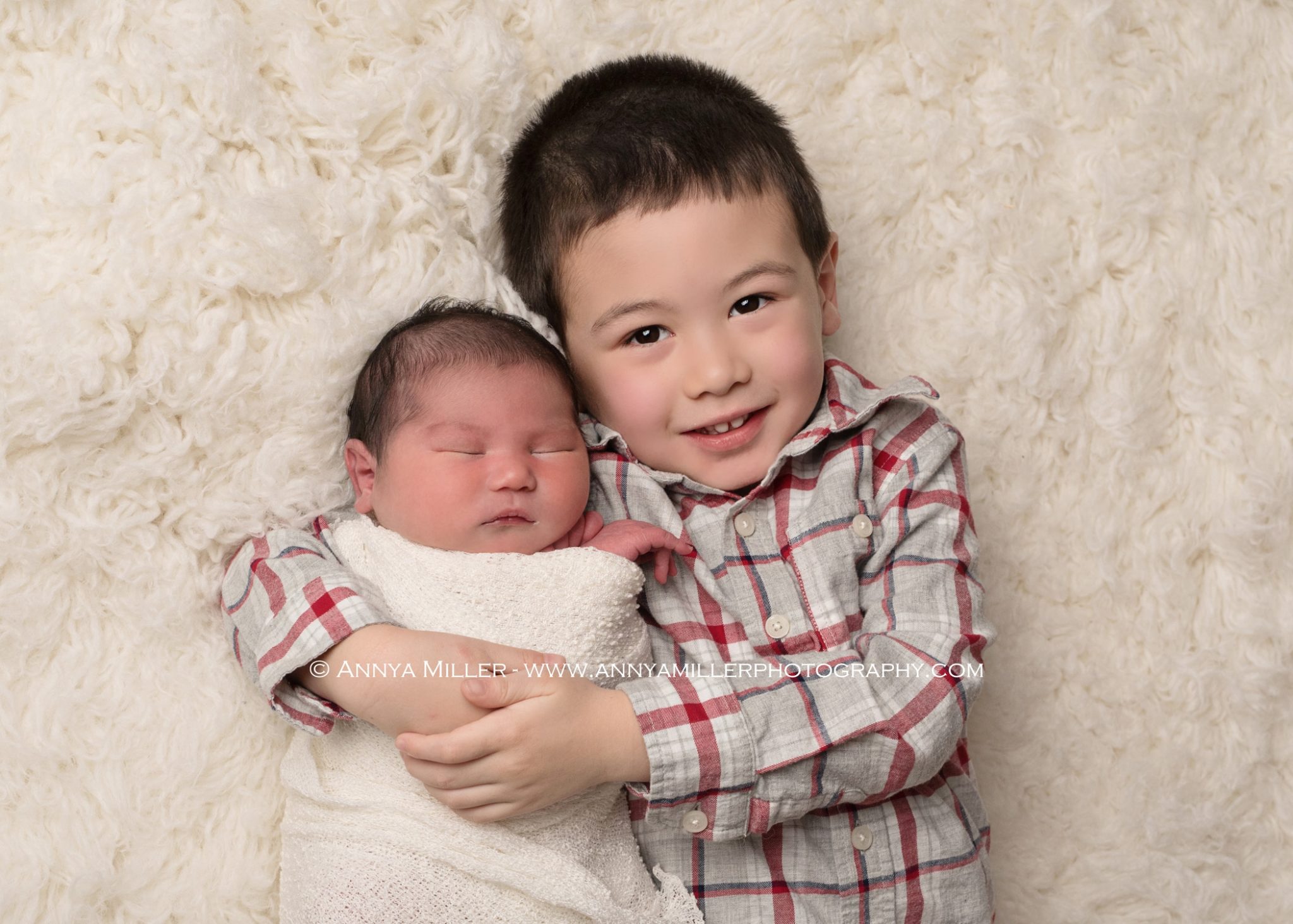 Newborn portraits of baby girl by Toronto area newborn photographer Annya Miller