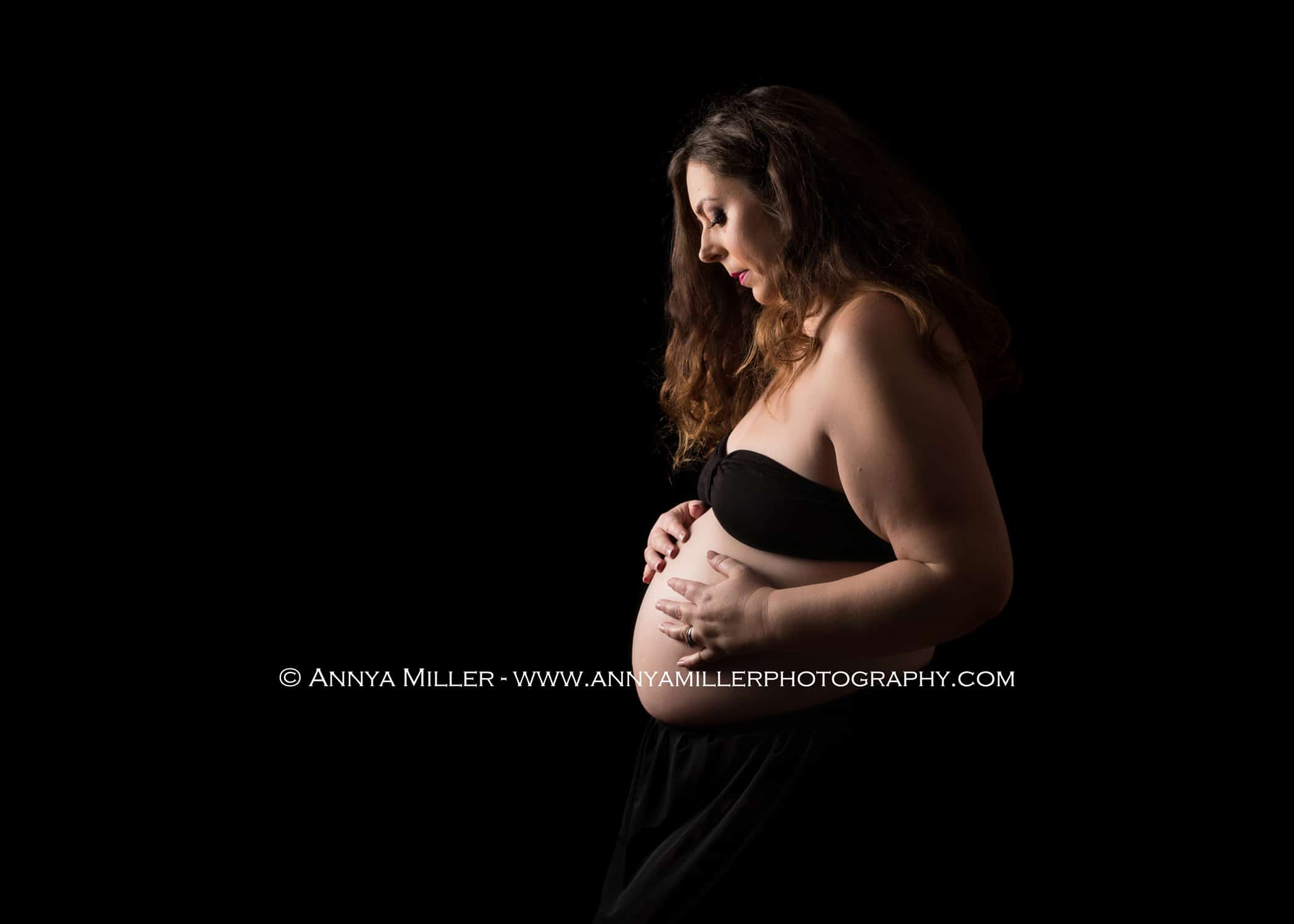 Pregnancy portraits by local maternity photographer Annya Miller of Pickering.