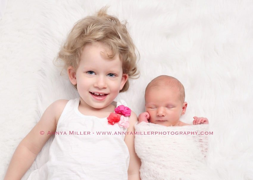 Image of siblings by Pickering newborn photographer