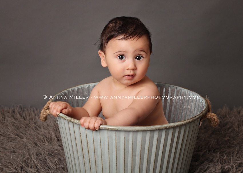 Portraits of 6 month old boy by Oshawa baby photographer Annya Miller