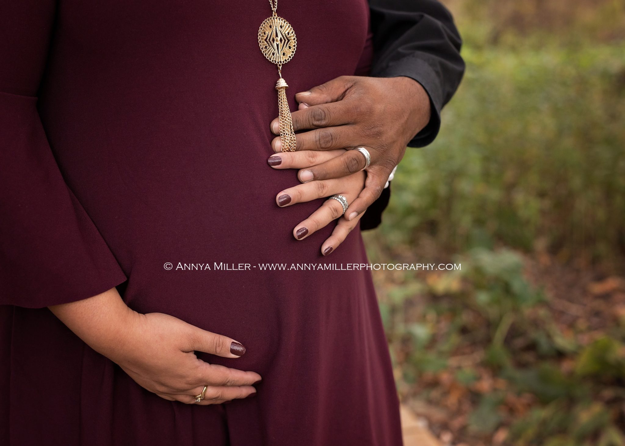 GTA pregnancy photos by maternity photographer Annya Miller 