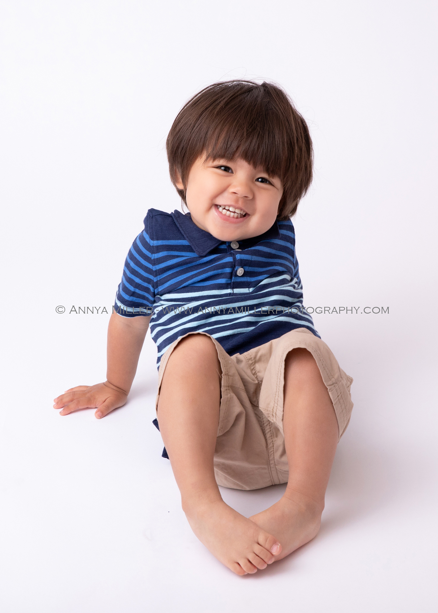 Portraits of baby boy by GTA baby photographer Annya Miller