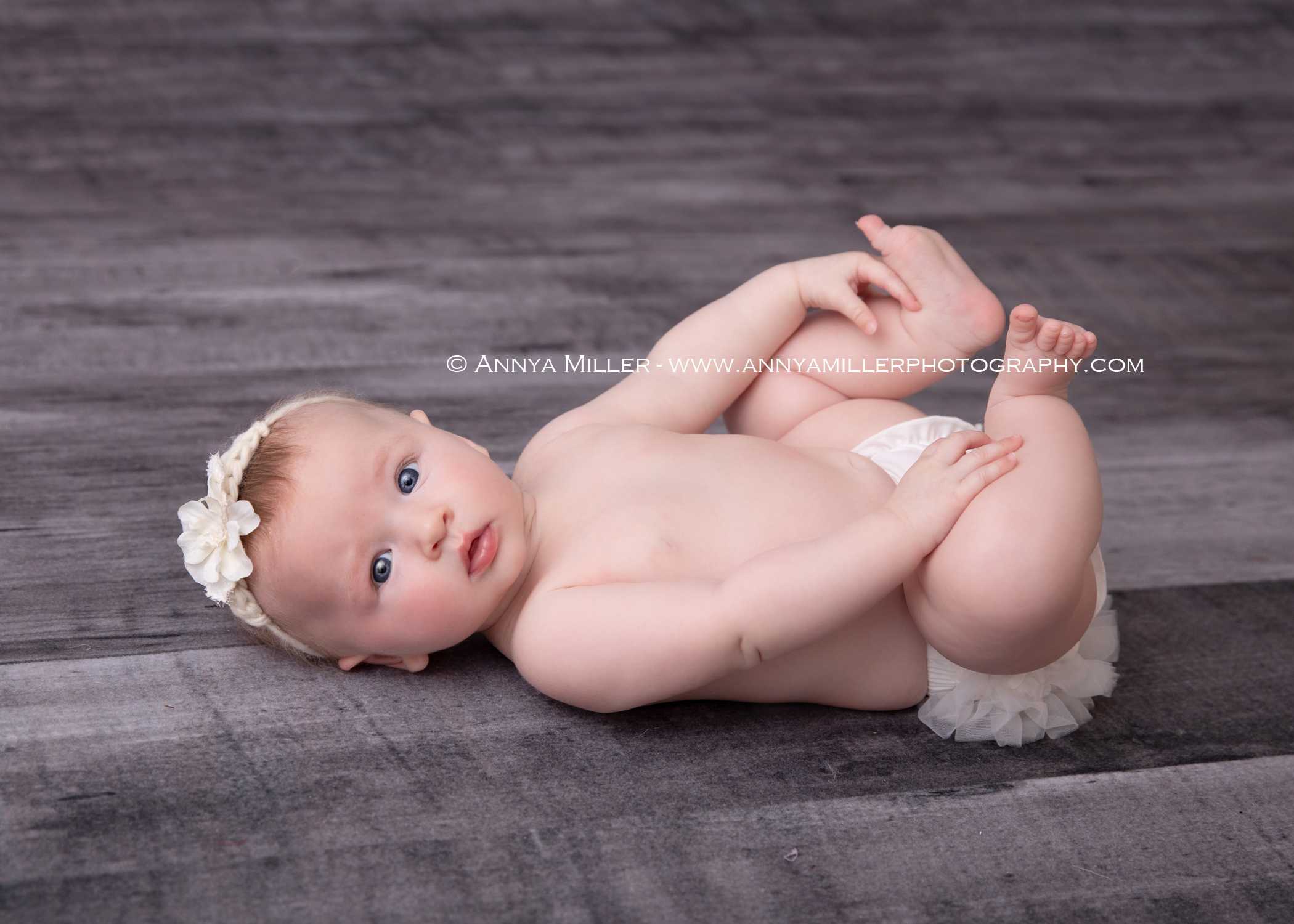 Pickering baby photos of 4 month old girl by Annya Miller Photography