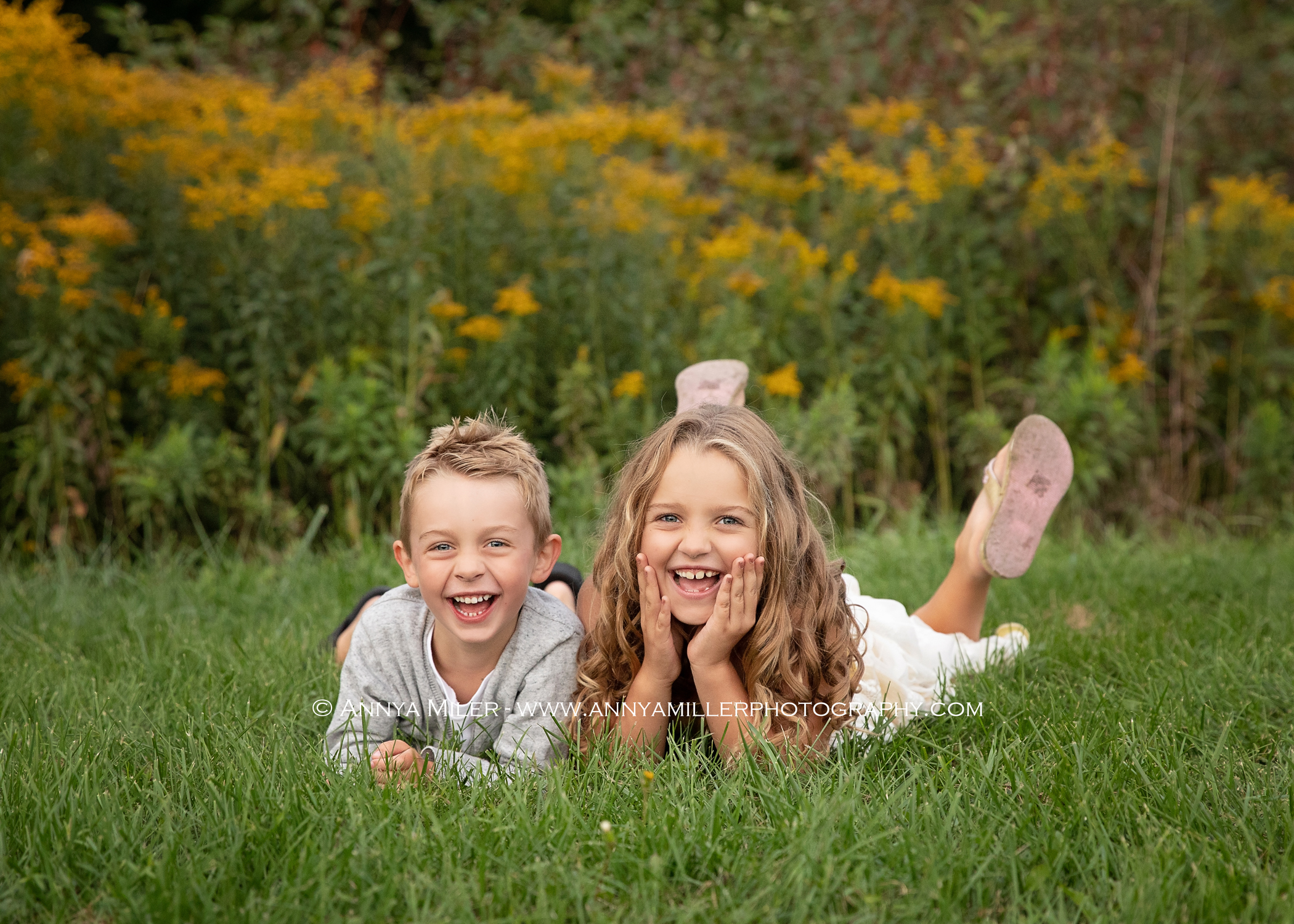 Outdoor portraits by pickering family photographer Annya Miller