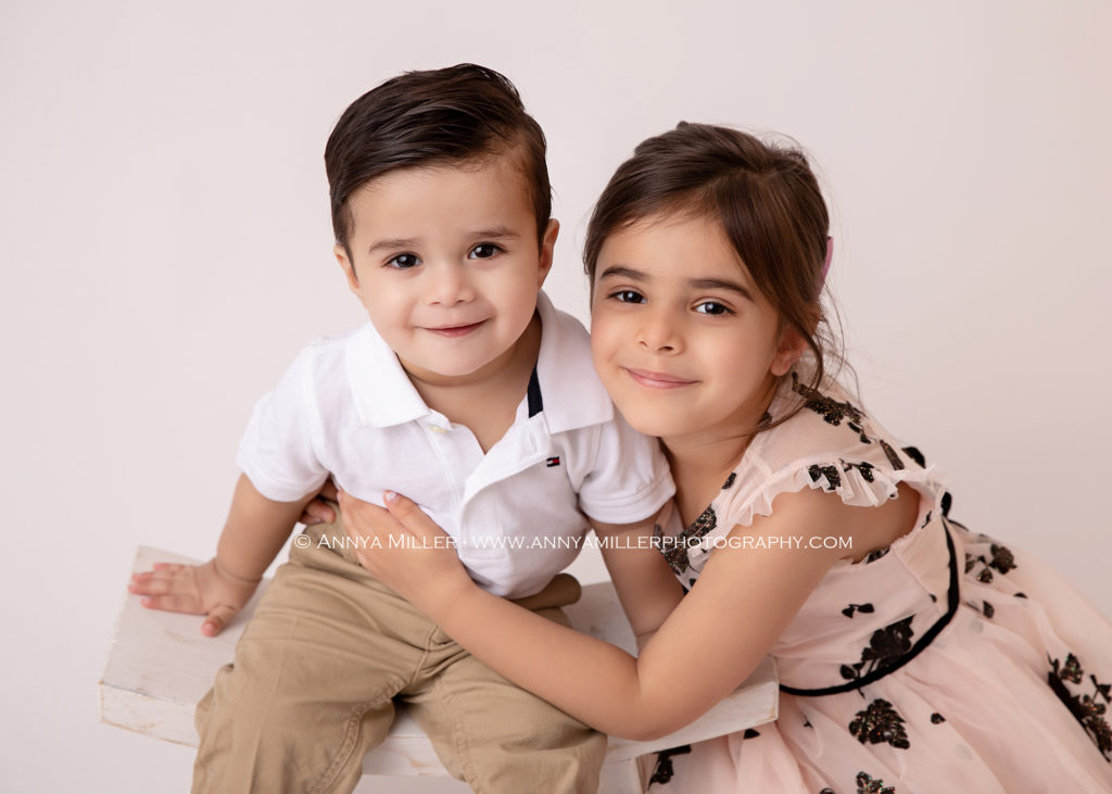 Sibling portrait by Whitby baby photographer Annya Miller