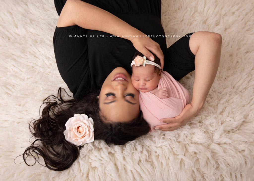 Toronto newborn photos of baby girl and her Mother